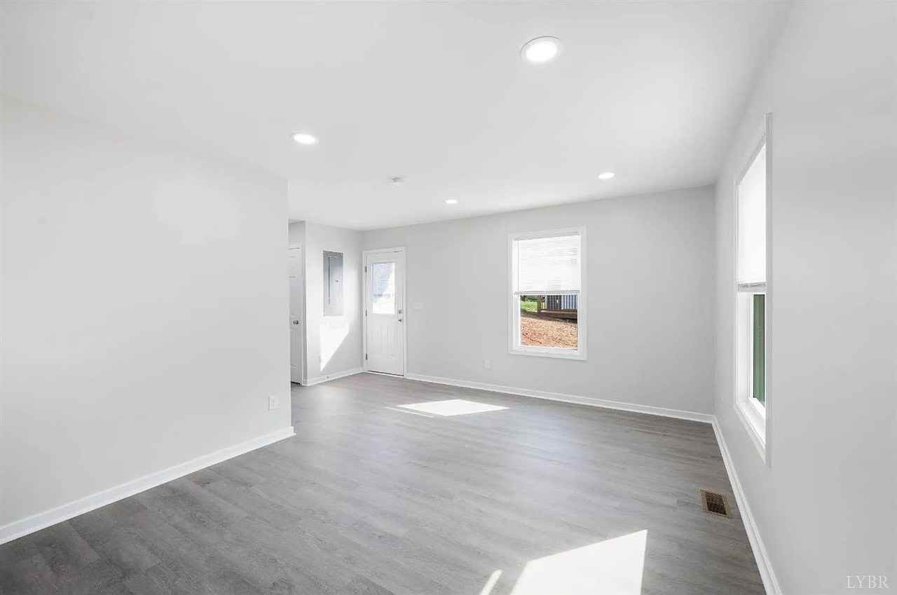 1209 16th St - Photo 6 of 29