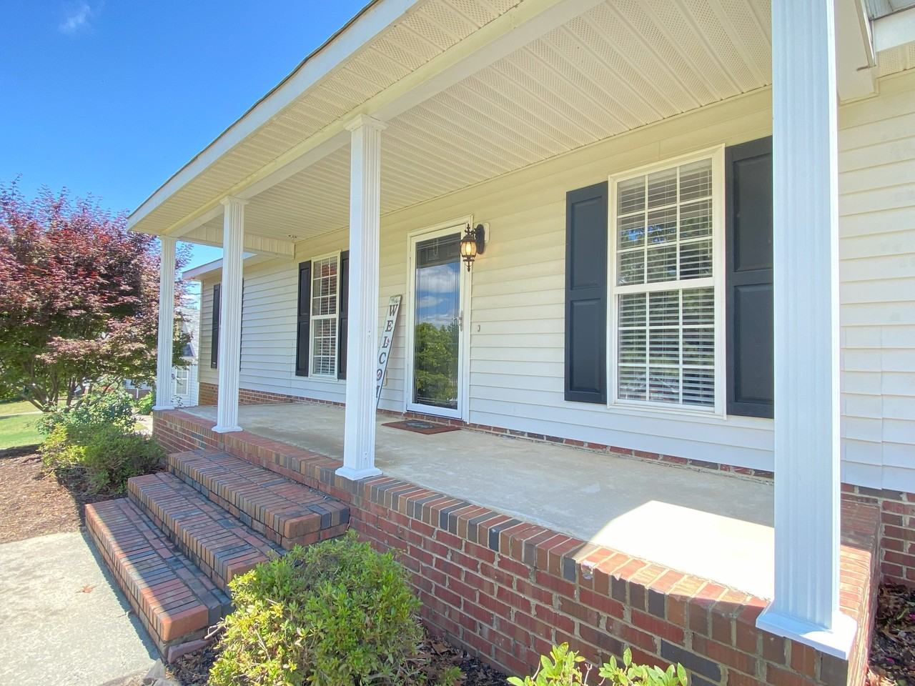 92 Hunters Rdg - Photo 2 of 20
