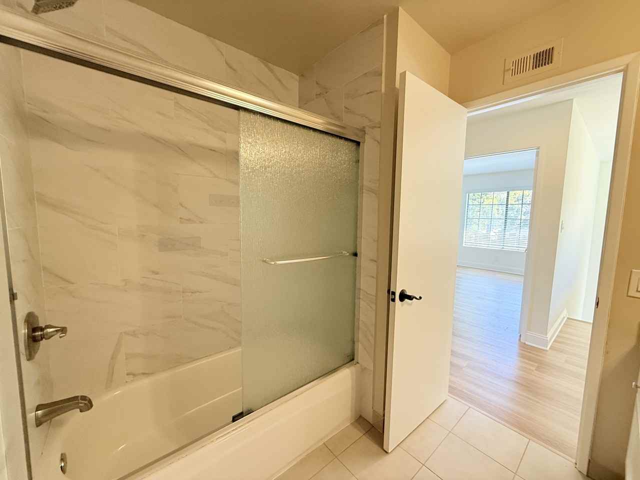 3628 Voyager Cir - Photo 5 of 33