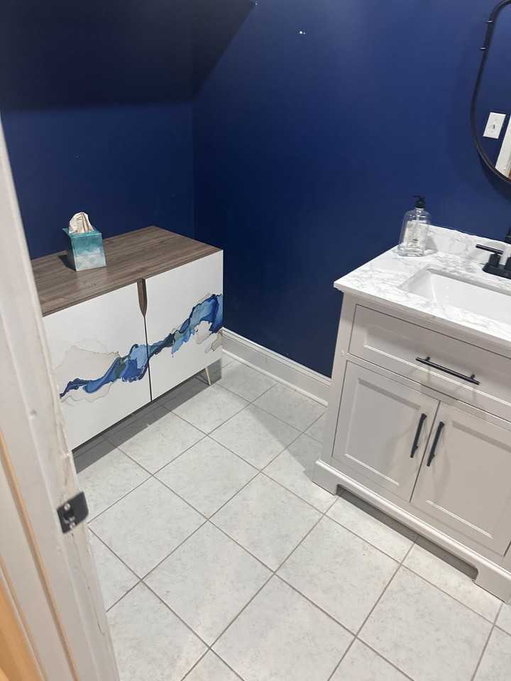 1301 Lenfant Sq Se - Photo 2 of 8