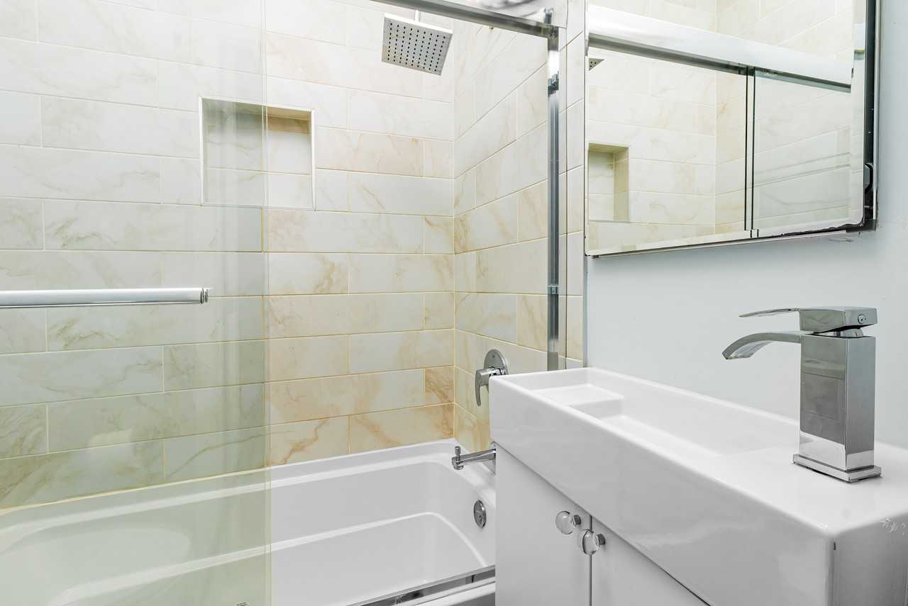 1632 30th St Nw #9 - Photo 3 of 19
