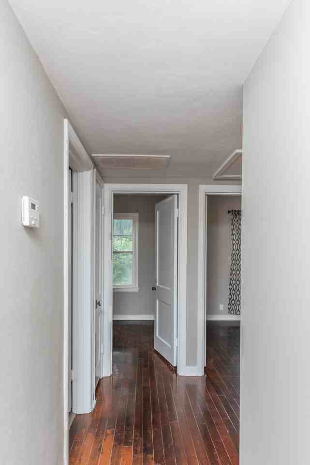 225 Bryant Rd - Photo 4 of 21