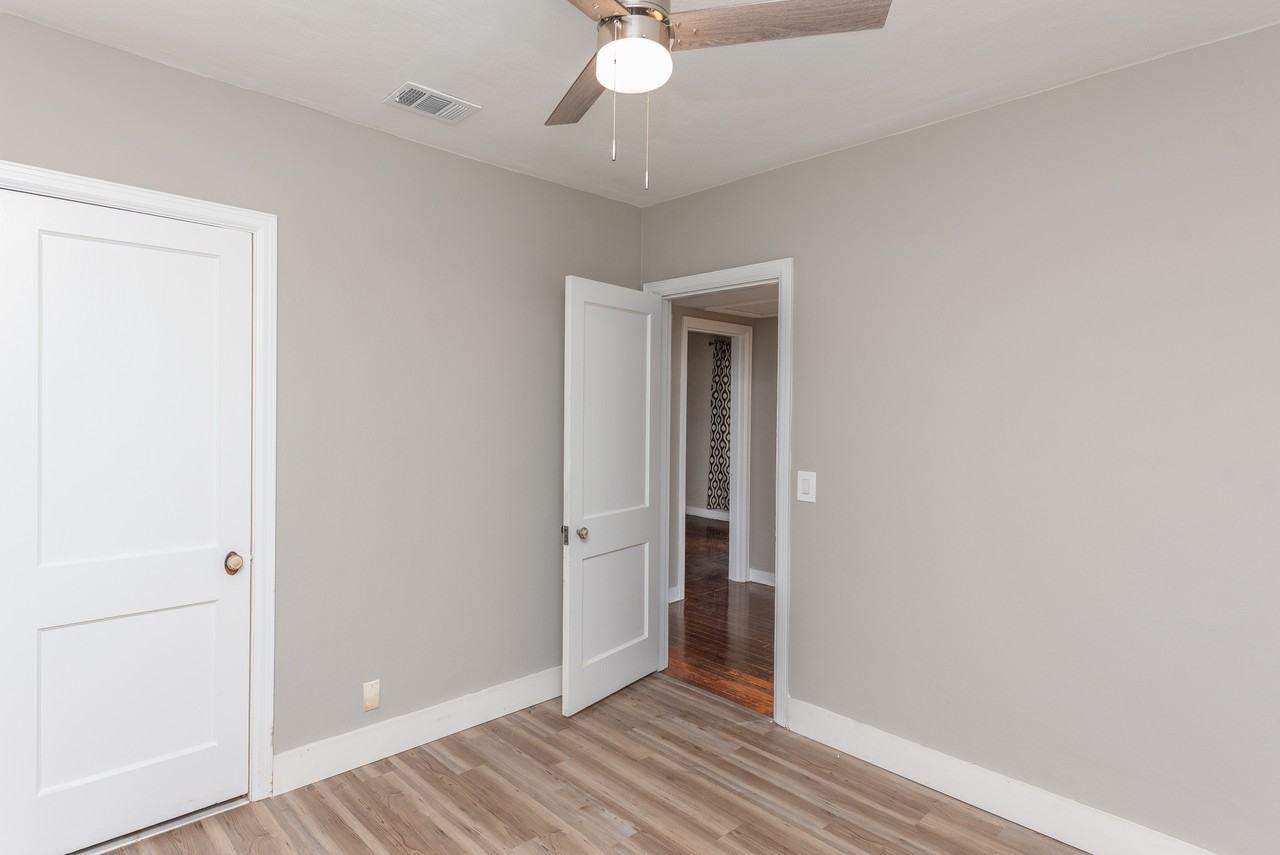 225 Bryant Rd - Photo 6 of 21