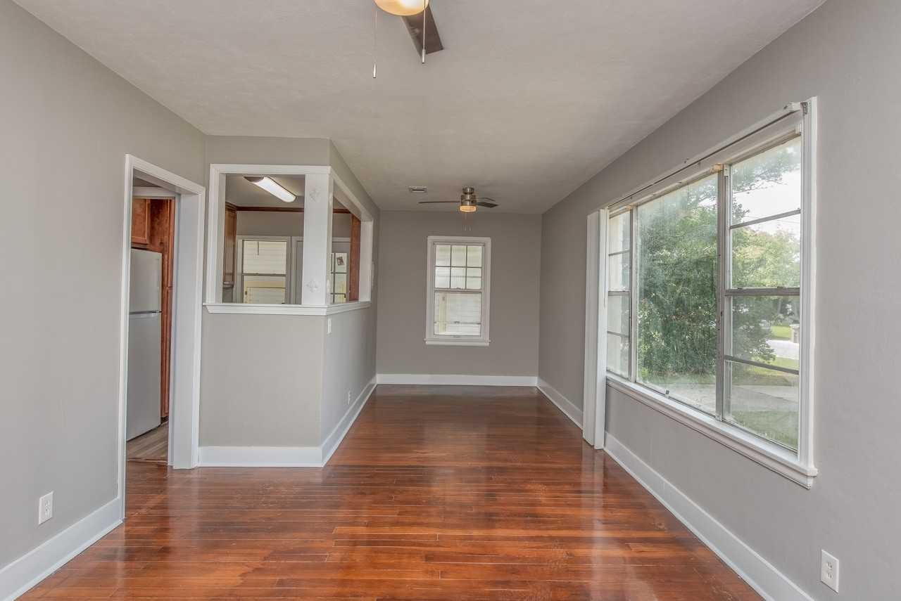 225 Bryant Rd - Photo 7 of 21