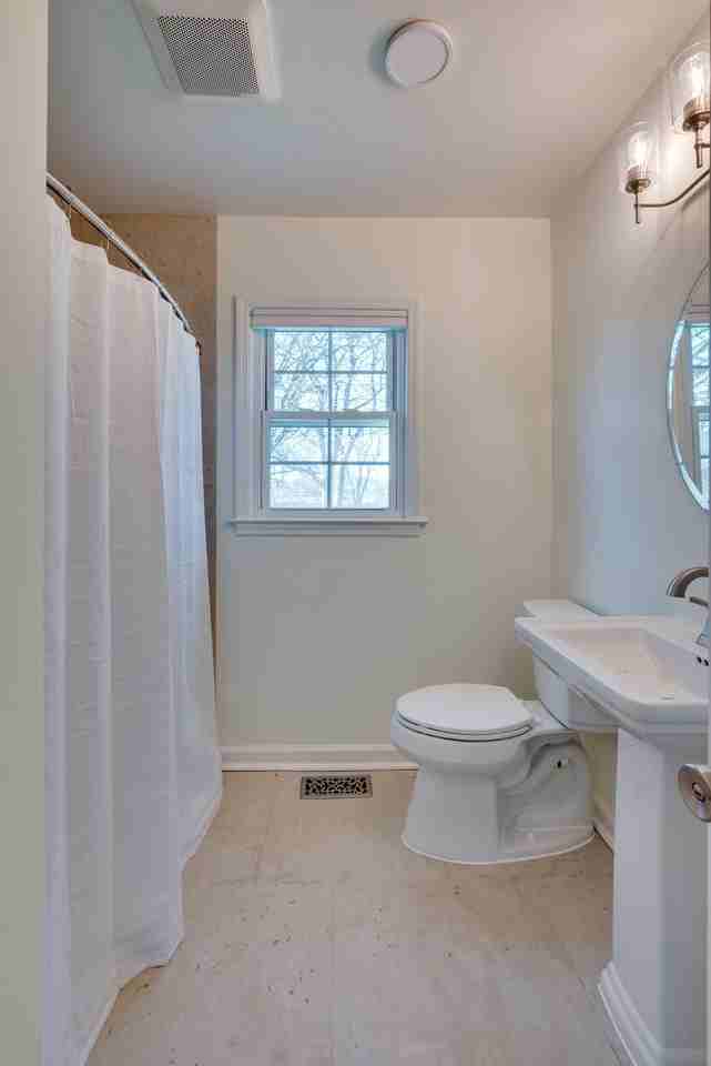 534 Wanda Dr - Photo 2 of 25