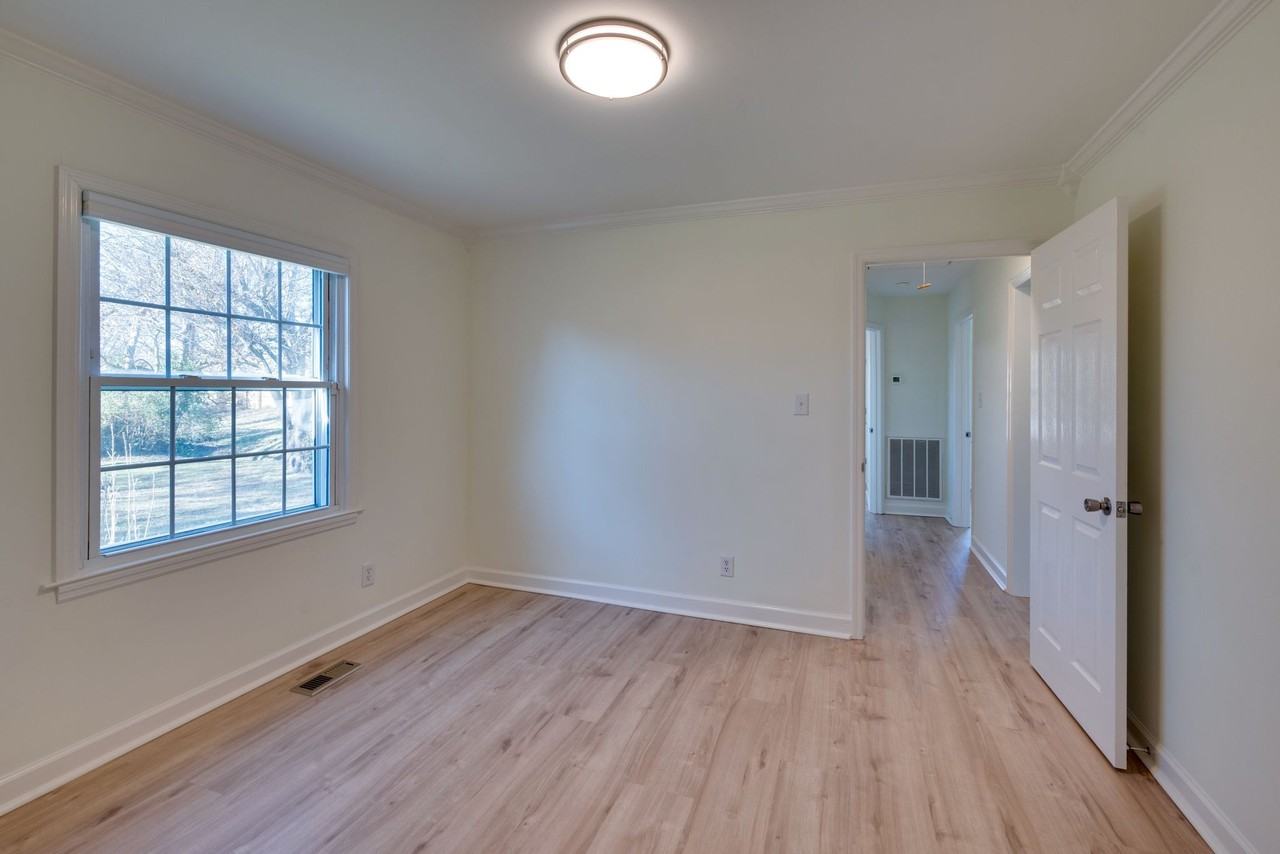 534 Wanda Dr - Photo 7 of 25