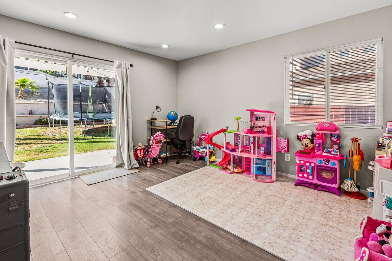 44570 Johnston Dr - Photo 6 of 19
