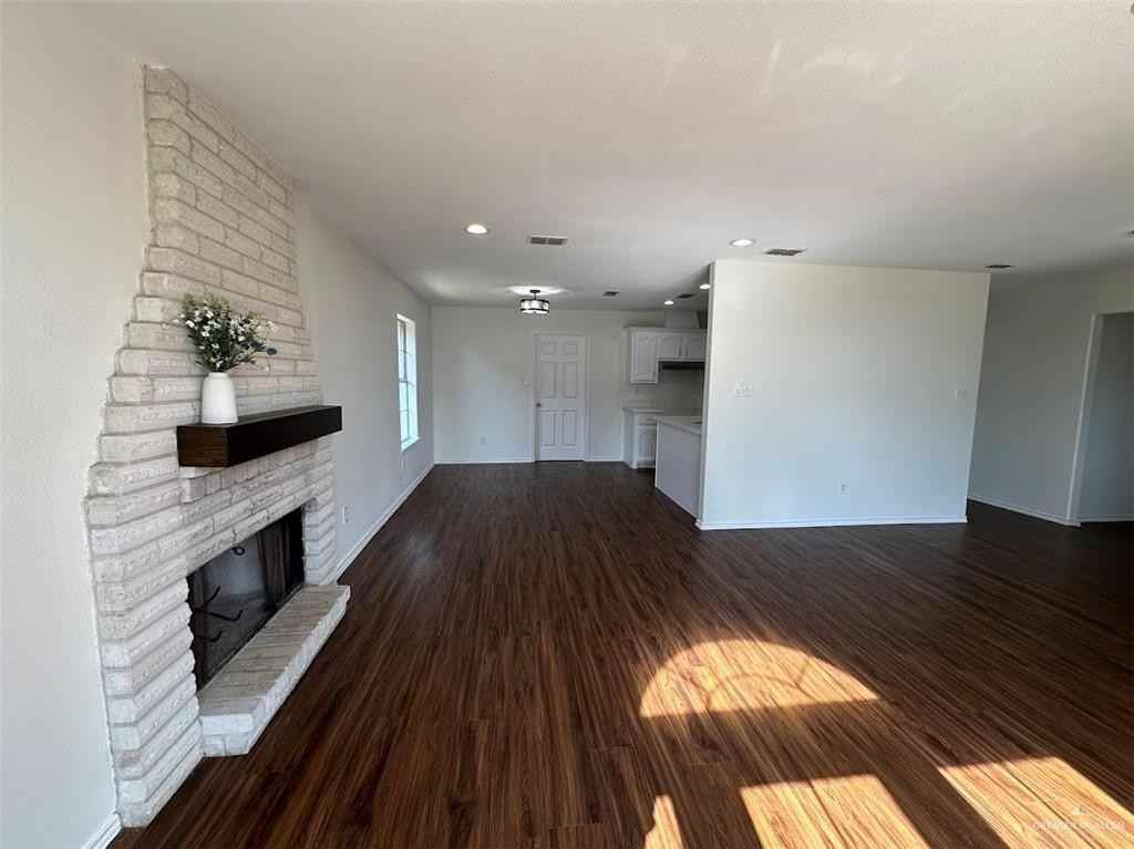 2415 Heather Ave - Photo 2 of 20