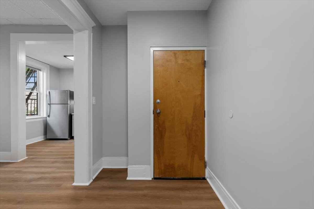 1476 Chapel St #103 - Photo 4 of 10