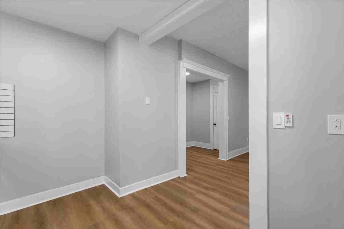 1476 Chapel St #103 - Photo 2 of 10