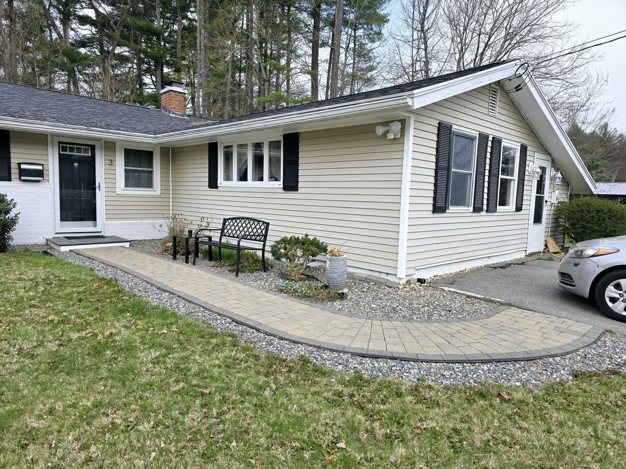 3 Howard Rd - Photo 4 of 15