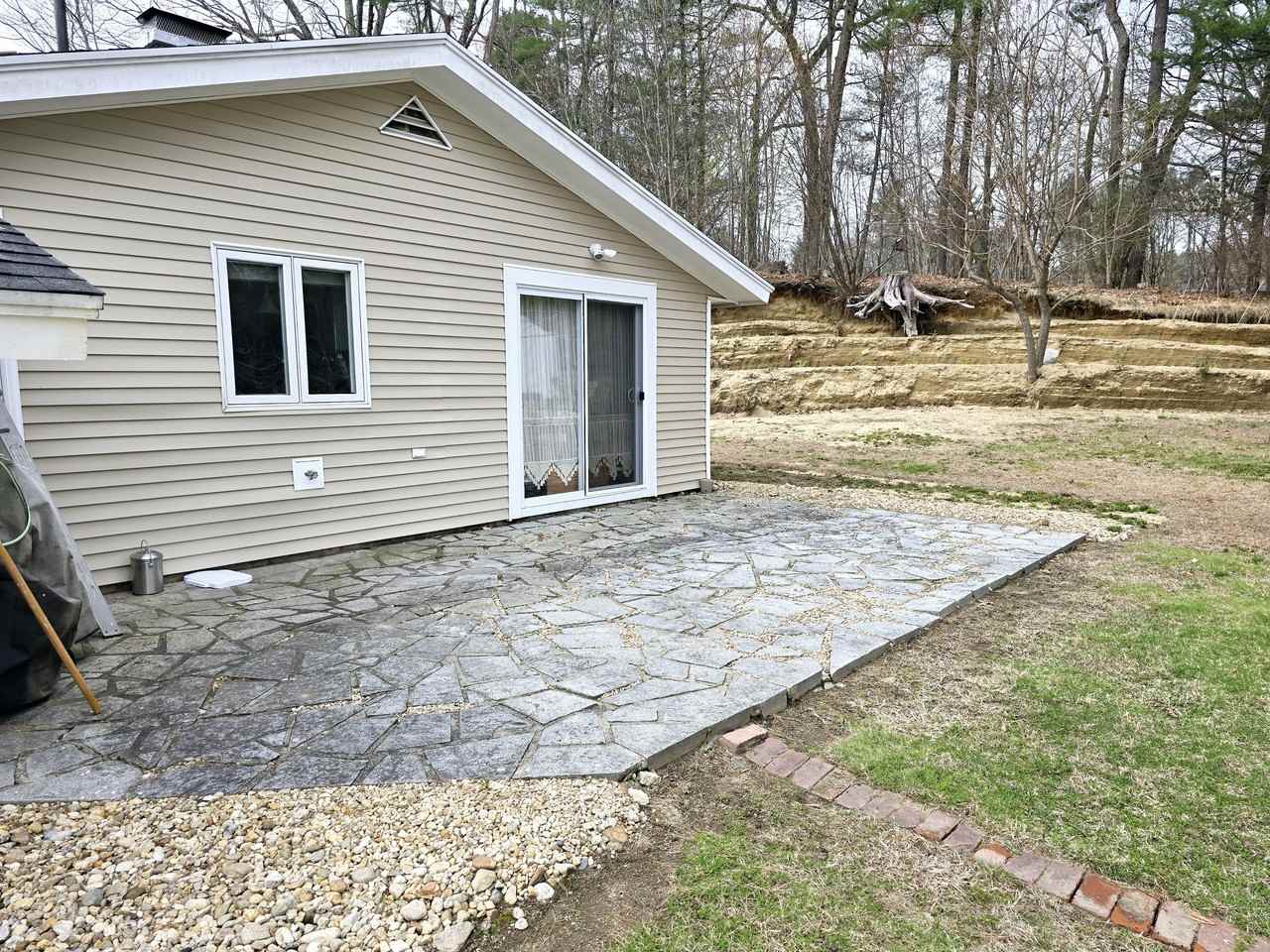 3 Howard Rd - Photo 2 of 15