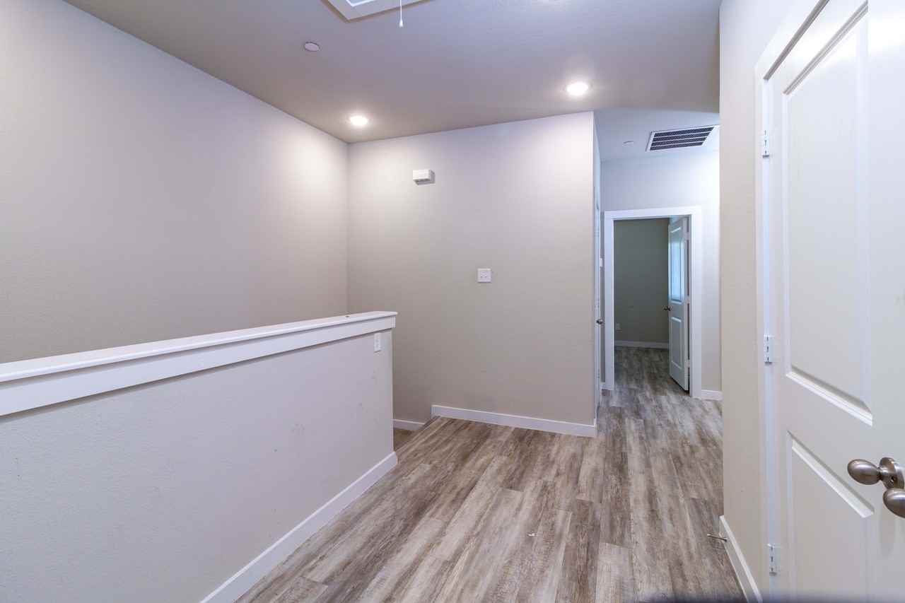 1228 Creekbank Dr #1 - Photo 6 of 28