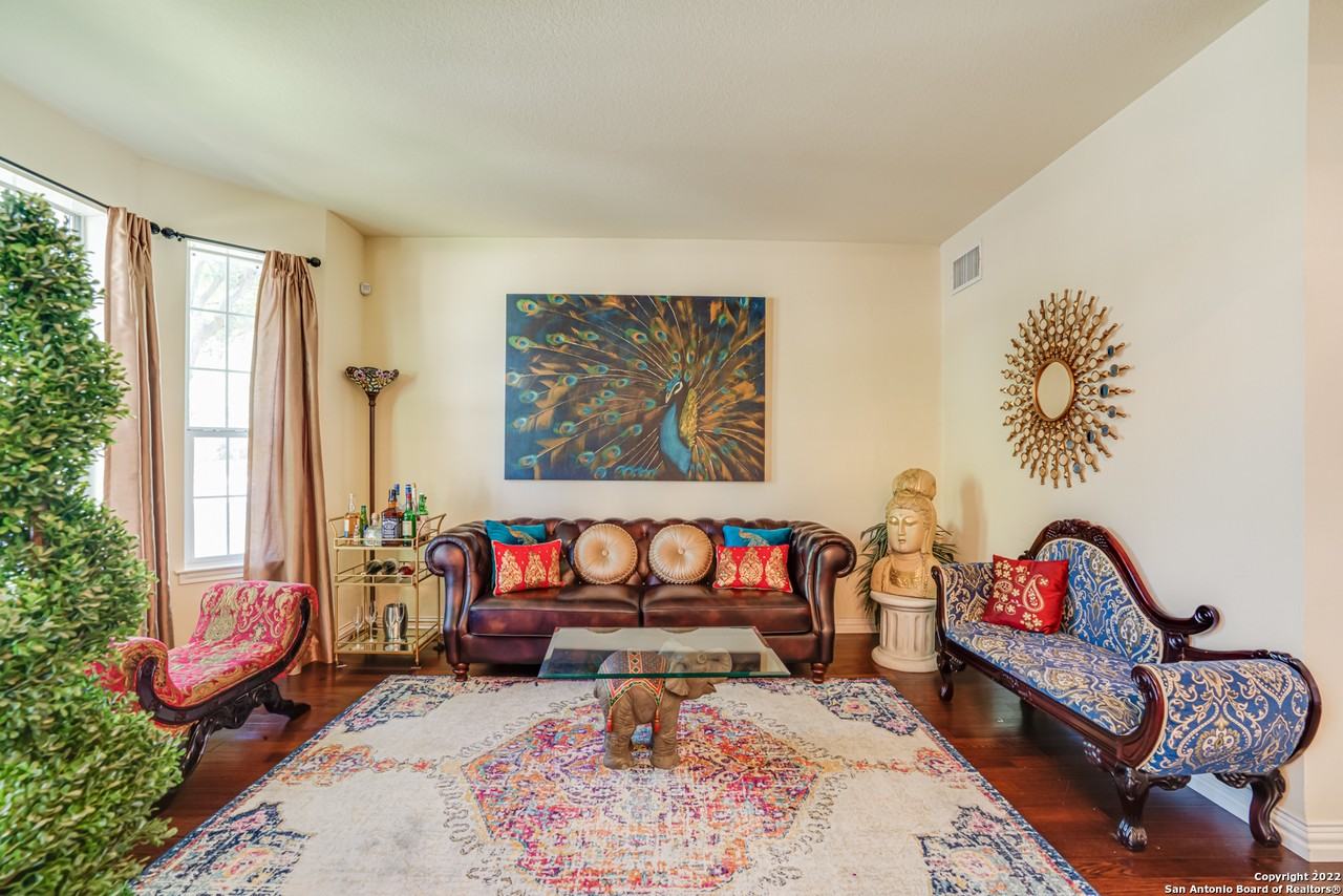 4514 Shavano Holw - Photo 6 of 10