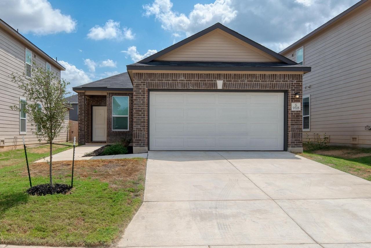 9518 Hinterlands Dr - Photo 7 of 11
