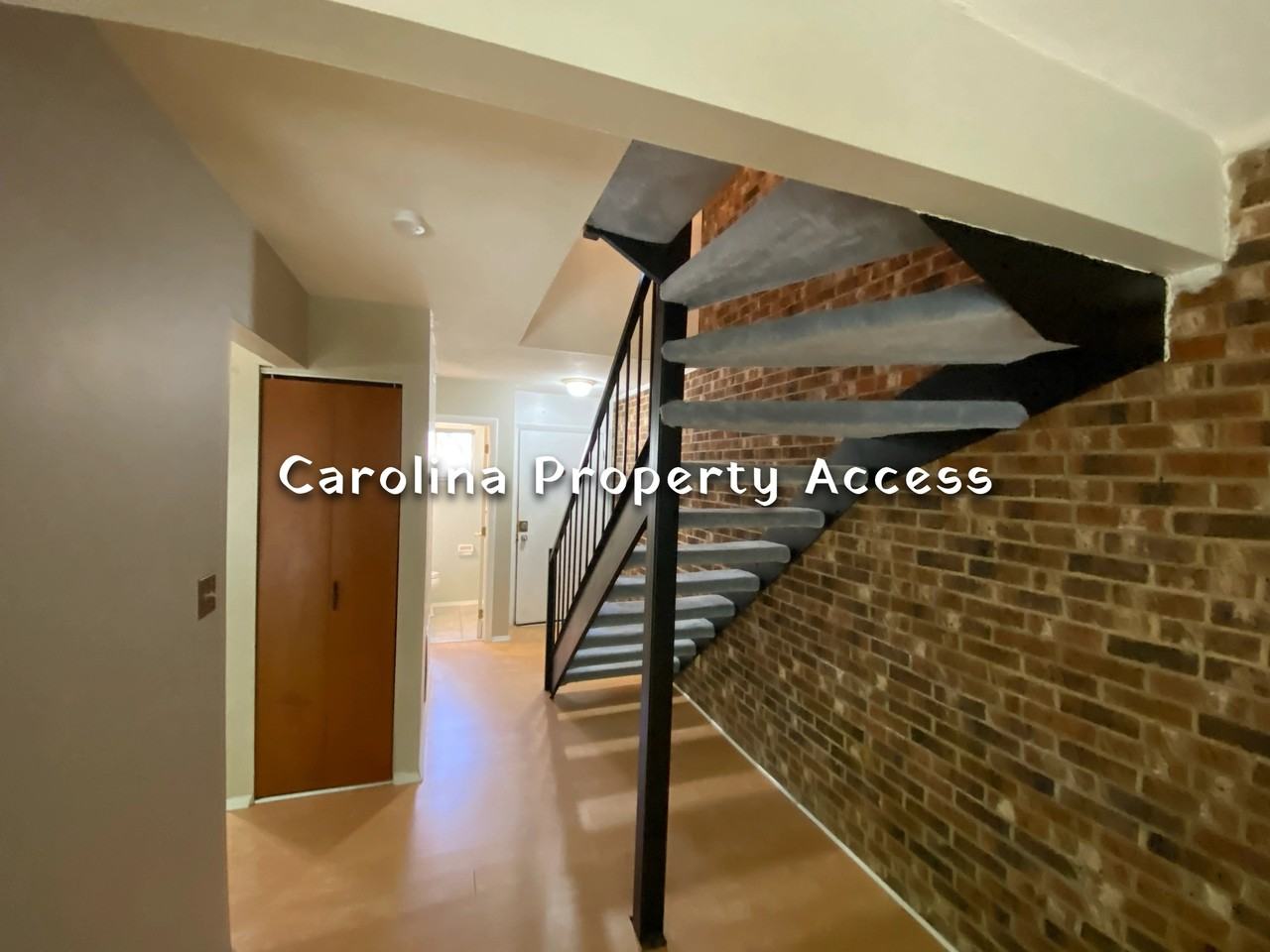 220 Elizabeth St #1 - Photo 6 of 9