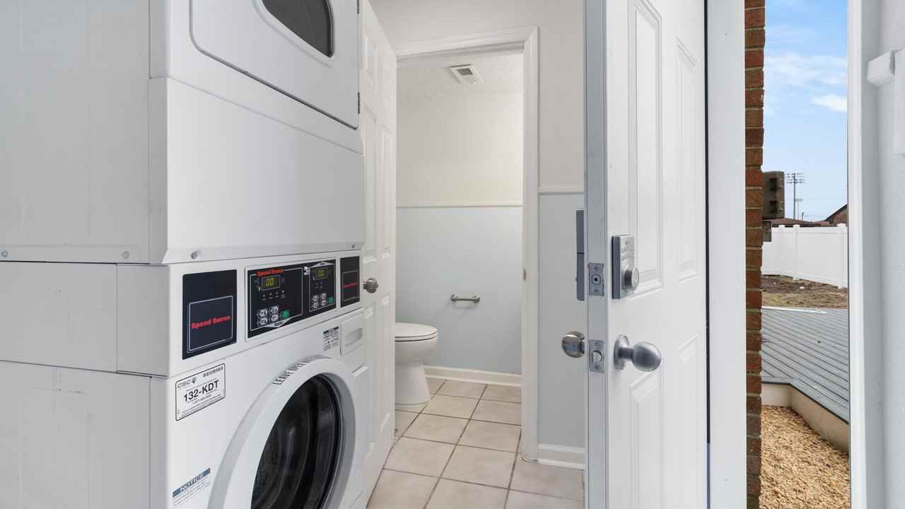 1536 W 39th St - Photo 7 of 10