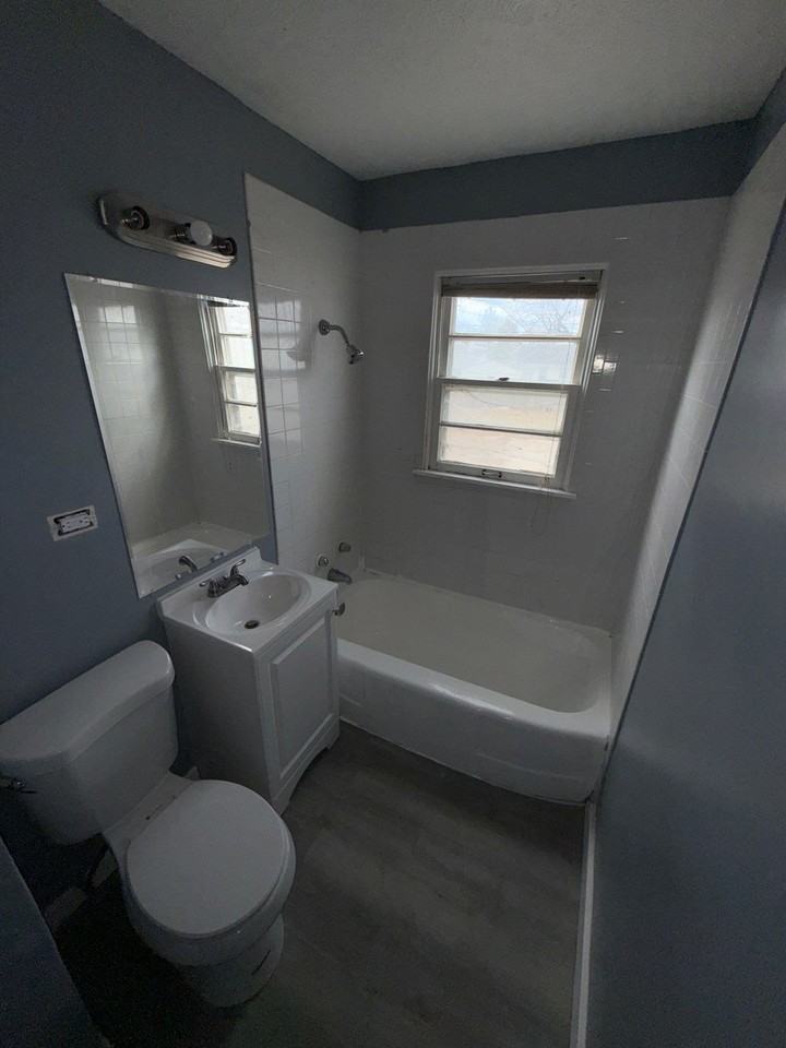 1915 Ridgeland Rd - Photo 5 of 10