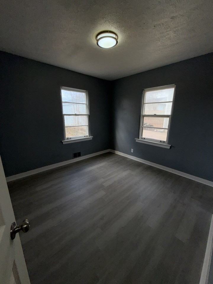 1915 Ridgeland Rd - Photo 4 of 10