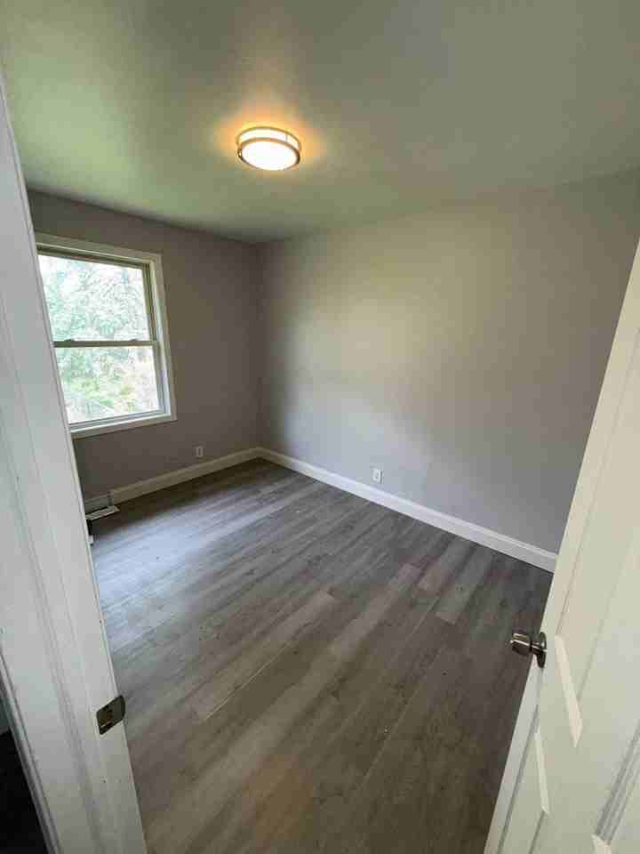1221 Chestnut St - Photo 6 of 9