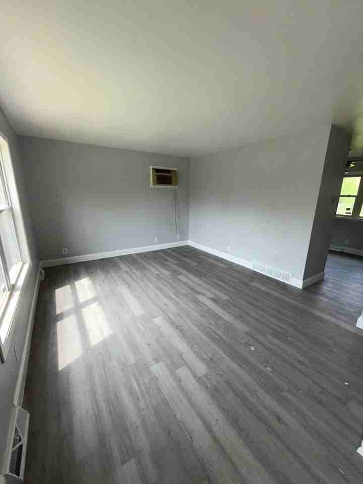 1221 Chestnut St - Photo 7 of 9