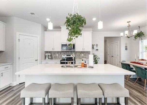 241 River Rd - Photo 3 of 31