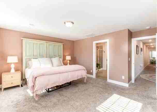 241 River Rd - Photo 5 of 31