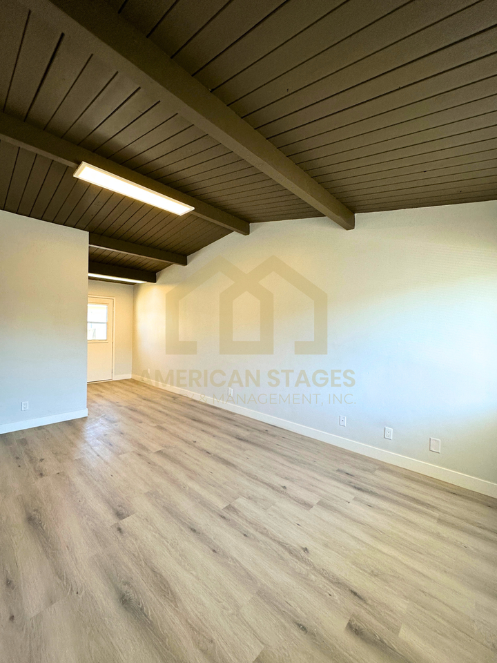 328 N L St #C - Photo 4 of 15