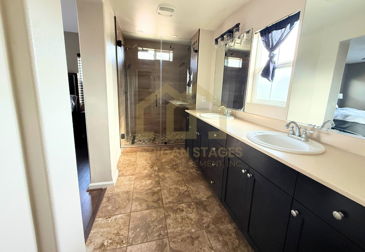 2050 Green Ridge Cir - Photo 2 of 24