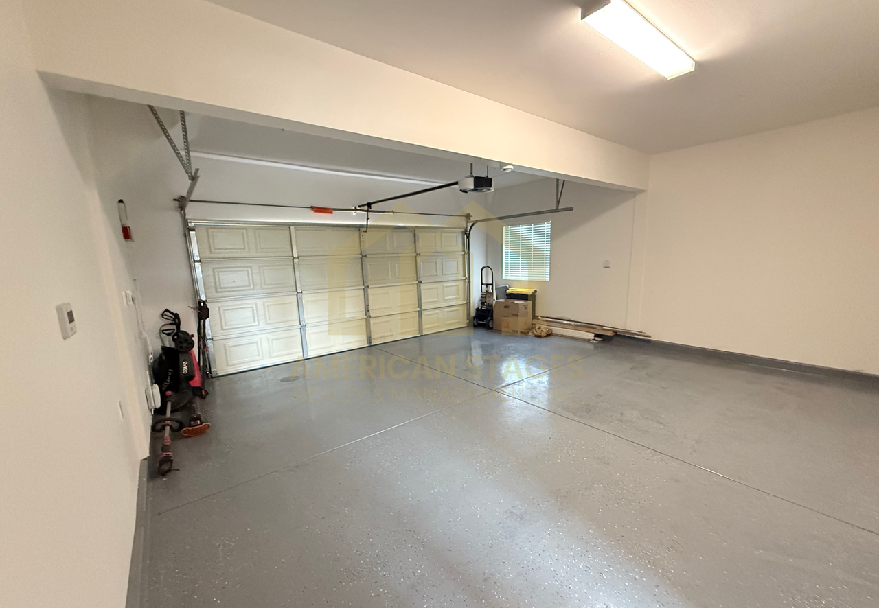 2050 Green Ridge Cir - Photo 4 of 24