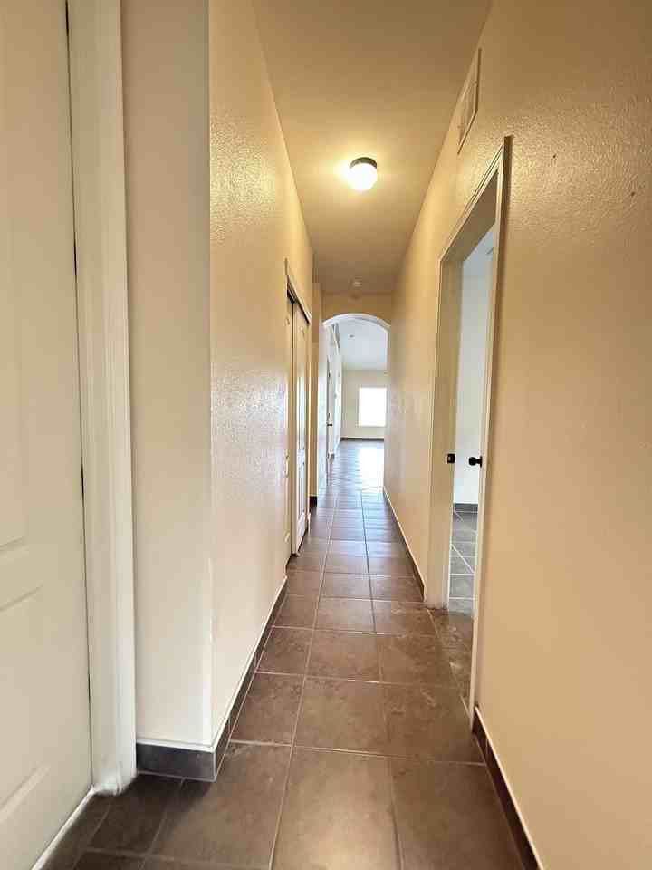 13136 Freshford Dr - Photo 6 of 37