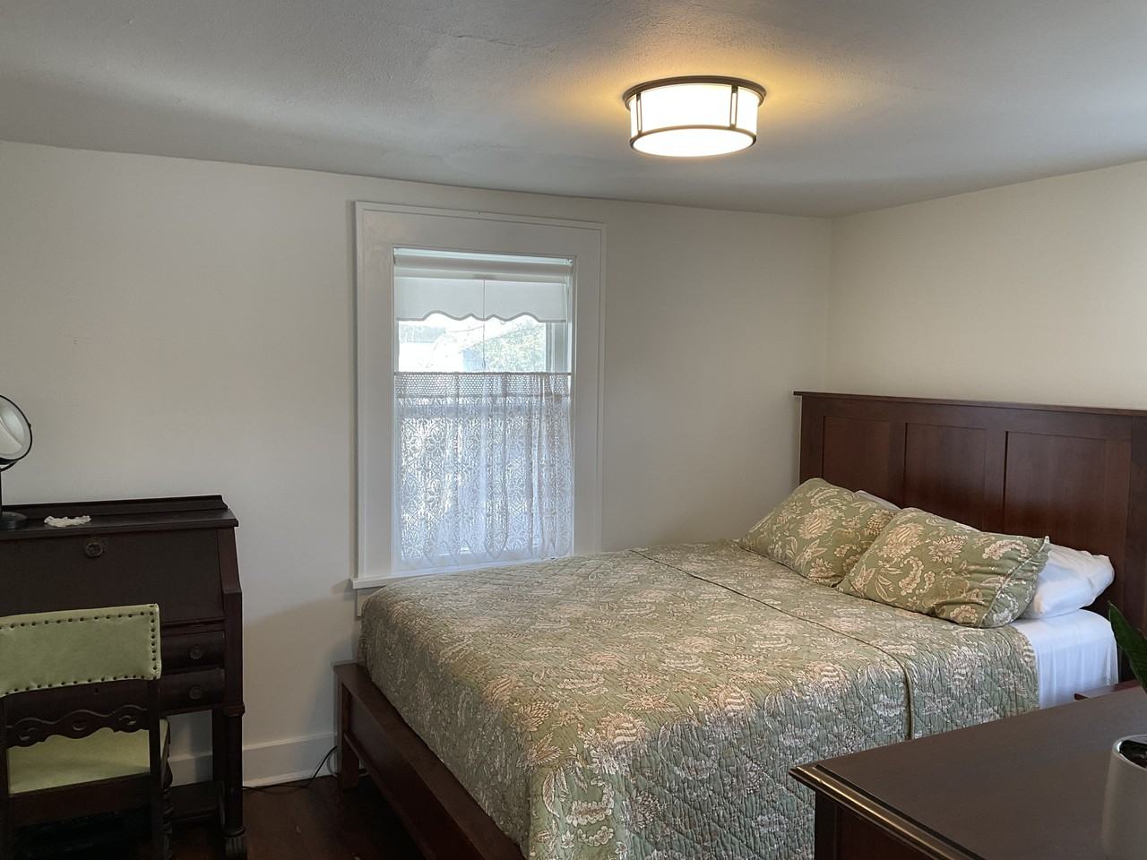 4127 S Wayne Ave - Photo 2 of 15