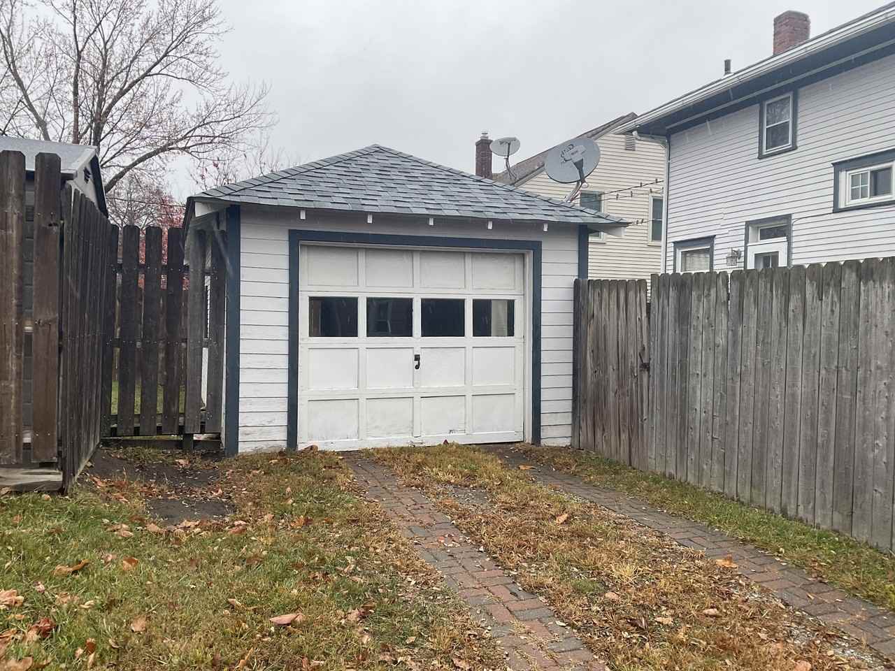 2103 Kentucky Ave - Photo 2 of 17
