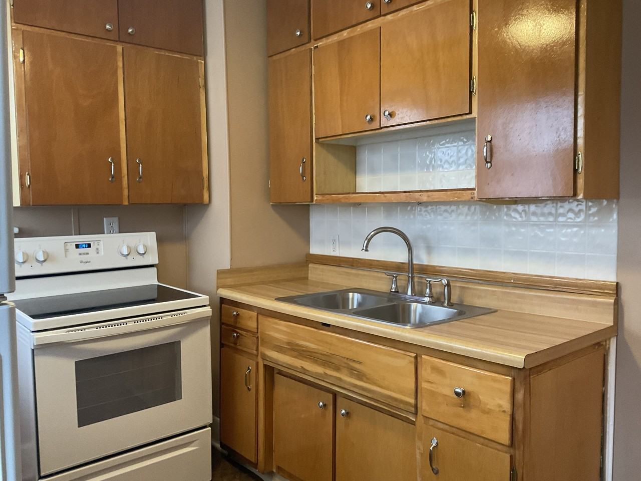 2103 Kentucky Ave - Photo 3 of 17
