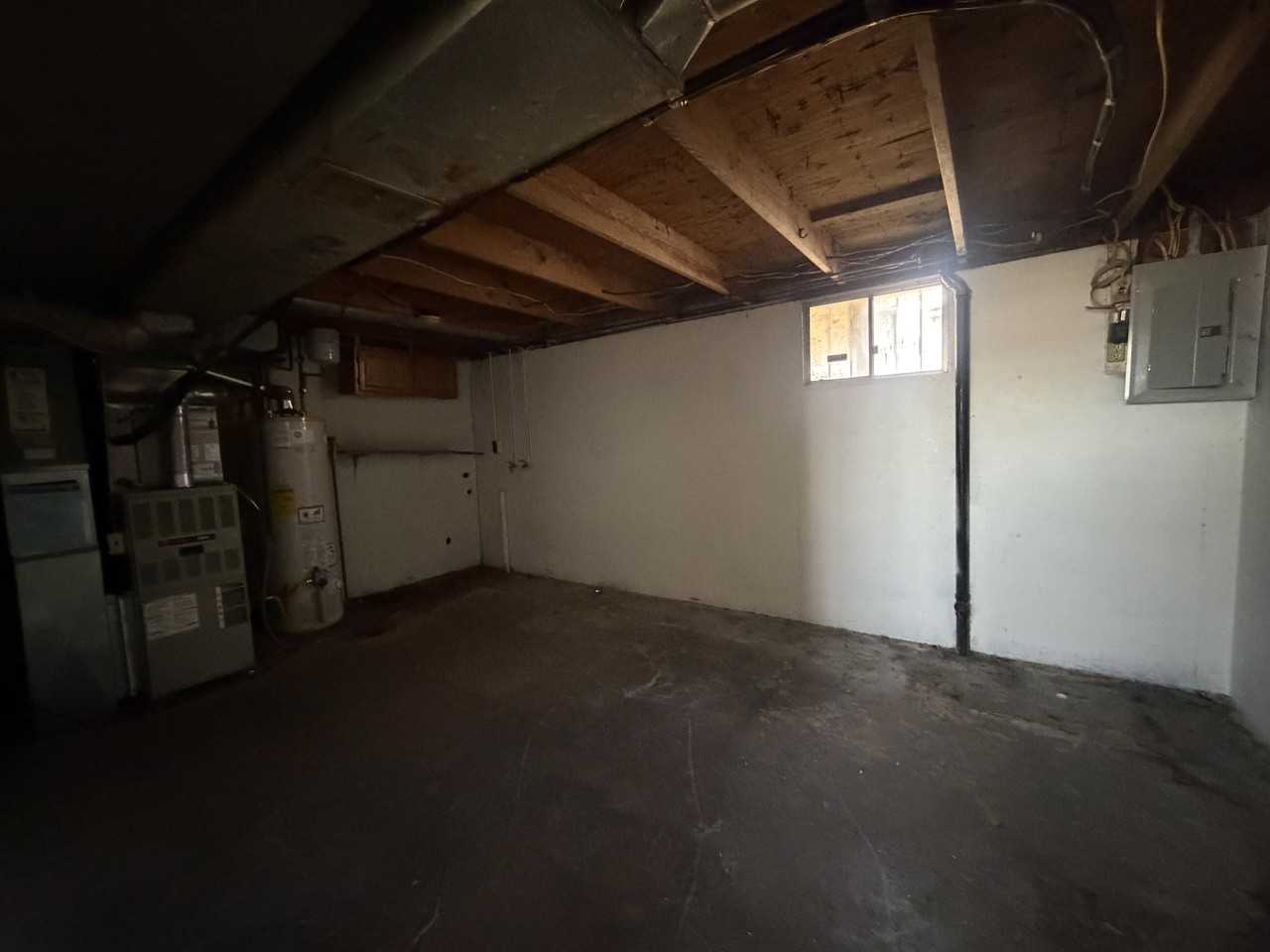1112 Olive St - Photo 3 of 30