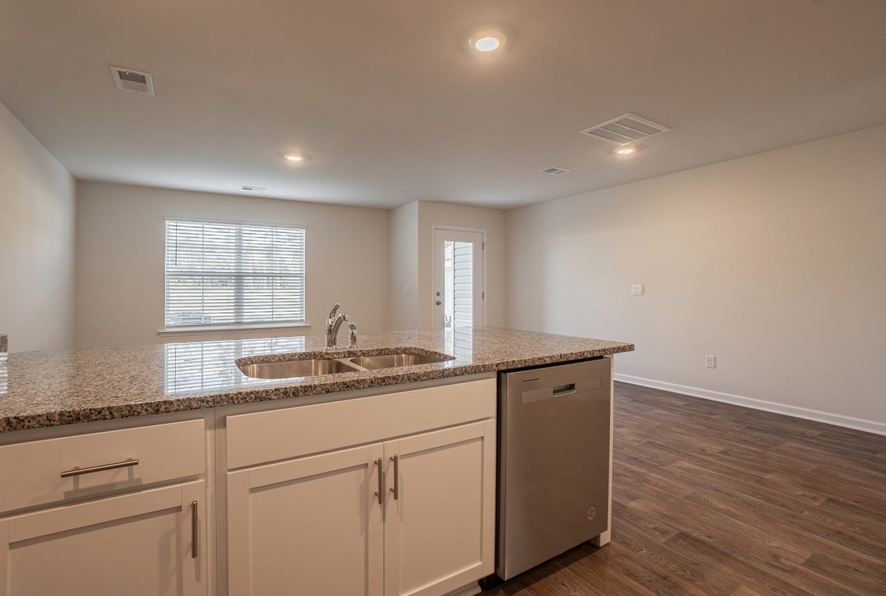 246 Wall St - Photo 2 of 28