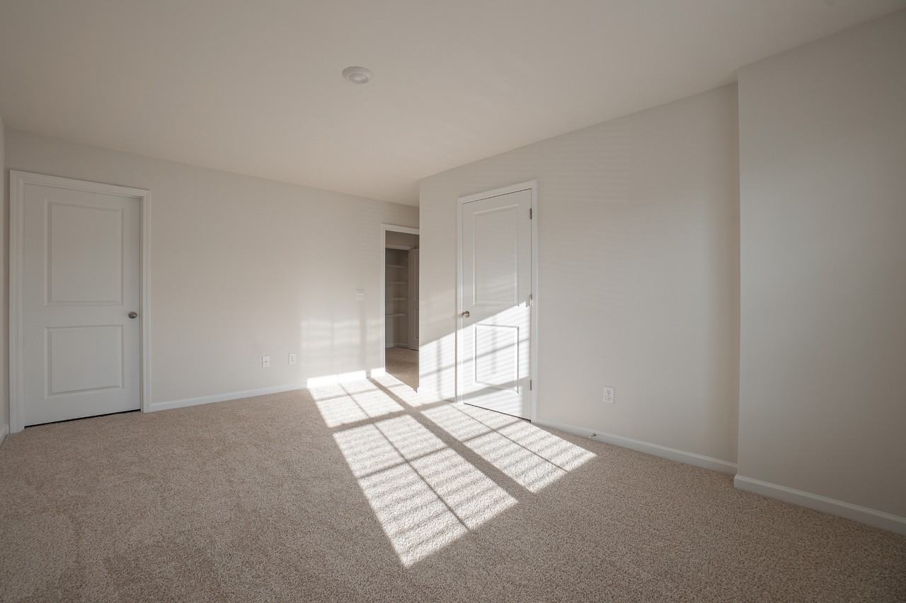 206 Wall St - Photo 7 of 33
