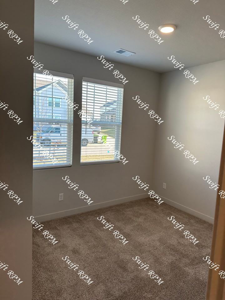12428 S Parkwood Ln #1 - Photo 6 of 29