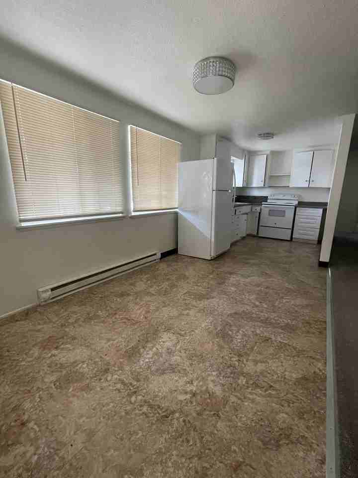 1307 Garfield St S #1 - Photo 3 of 17