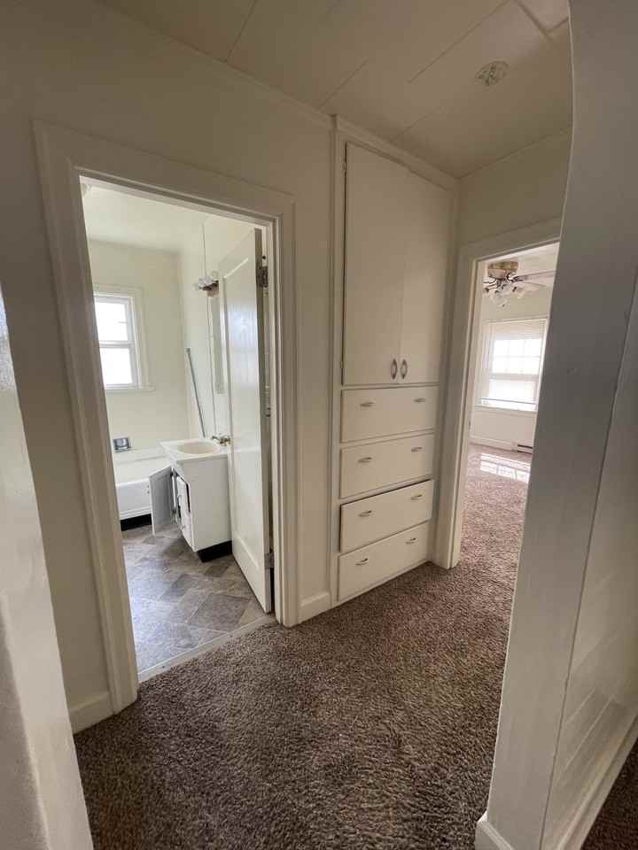 9419 Portland Ave E - Photo 5 of 30