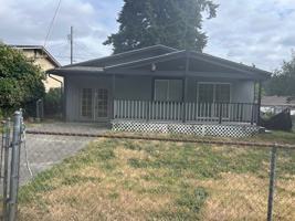 featured image of 1919 E 61st St