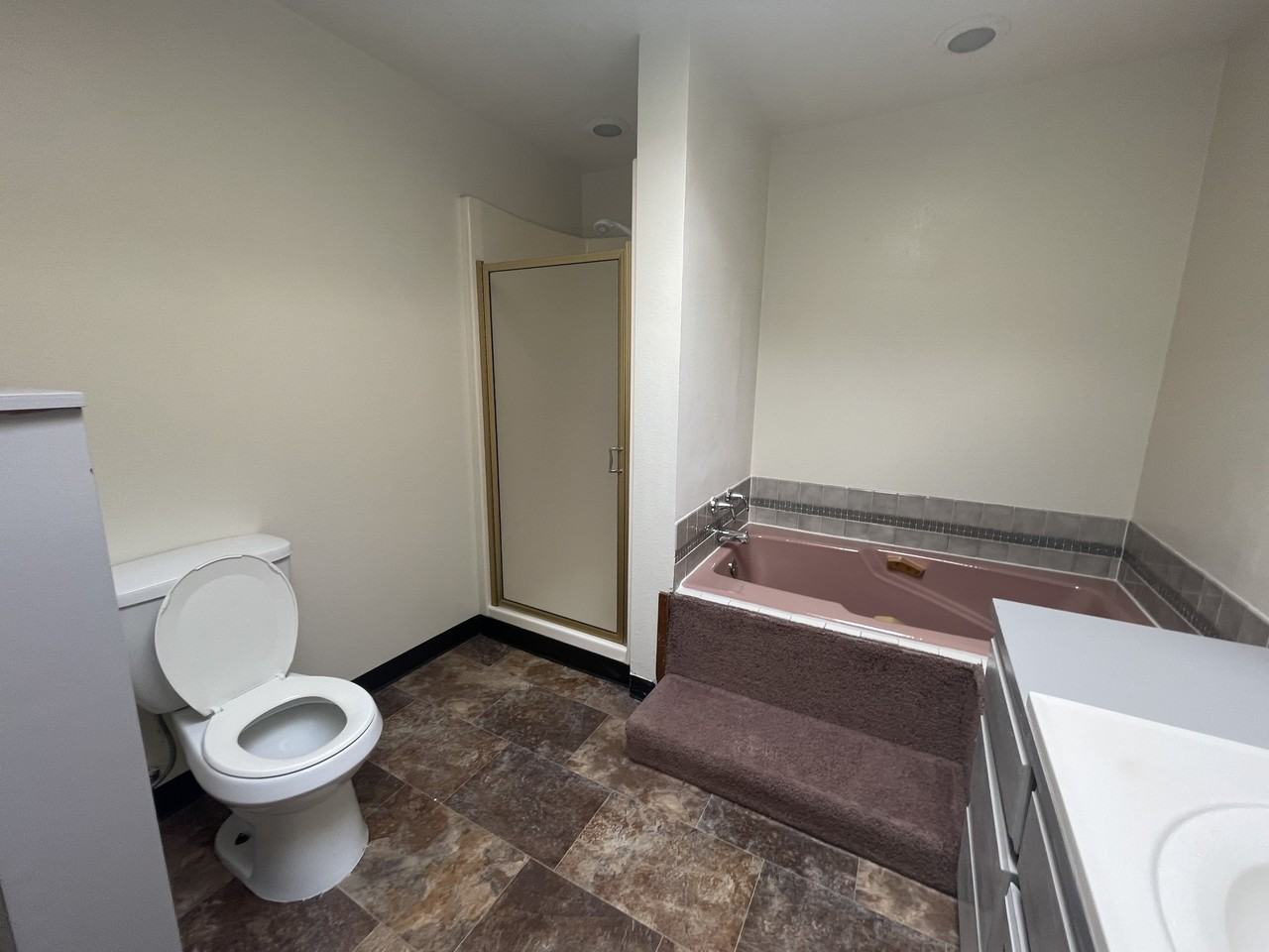 2028 E 34th St - Photo 2 of 29