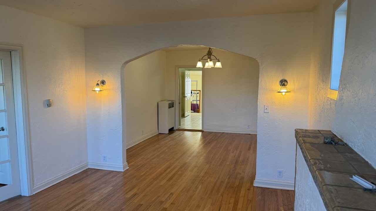 1447 S Broadway - Photo 4 of 25