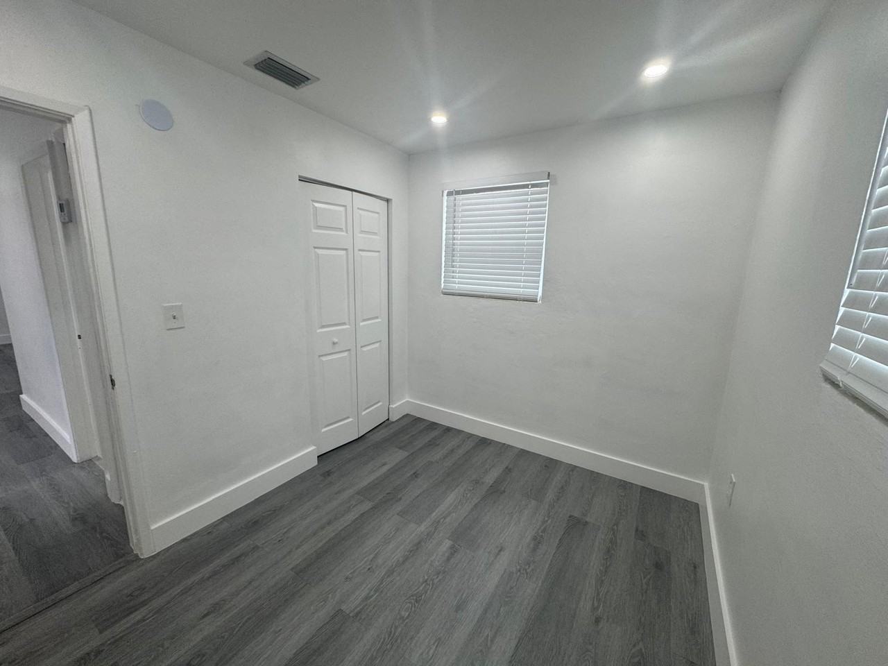 4550 Swst - Photo 6 of 12