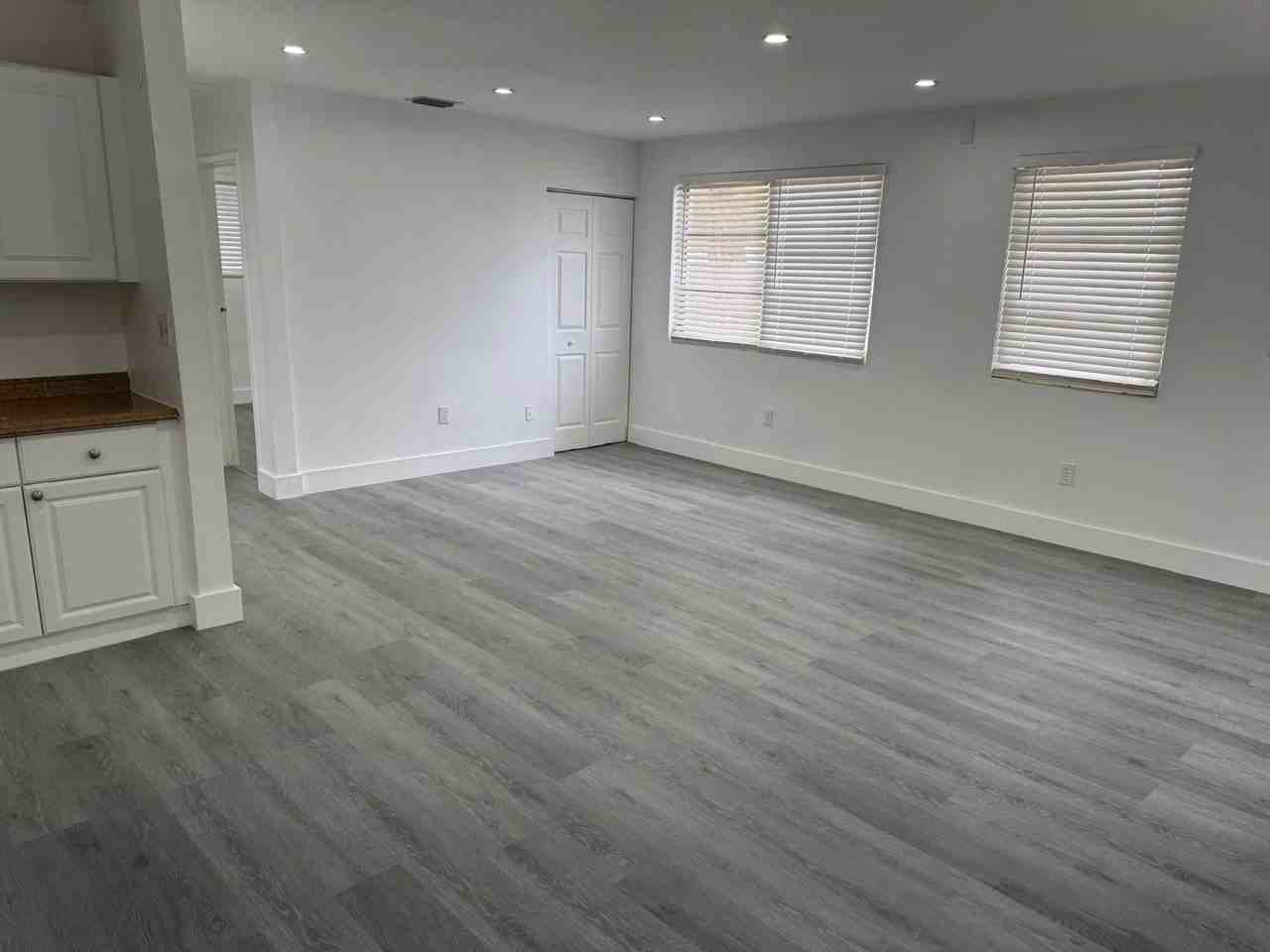 4550 Swst - Photo 3 of 12