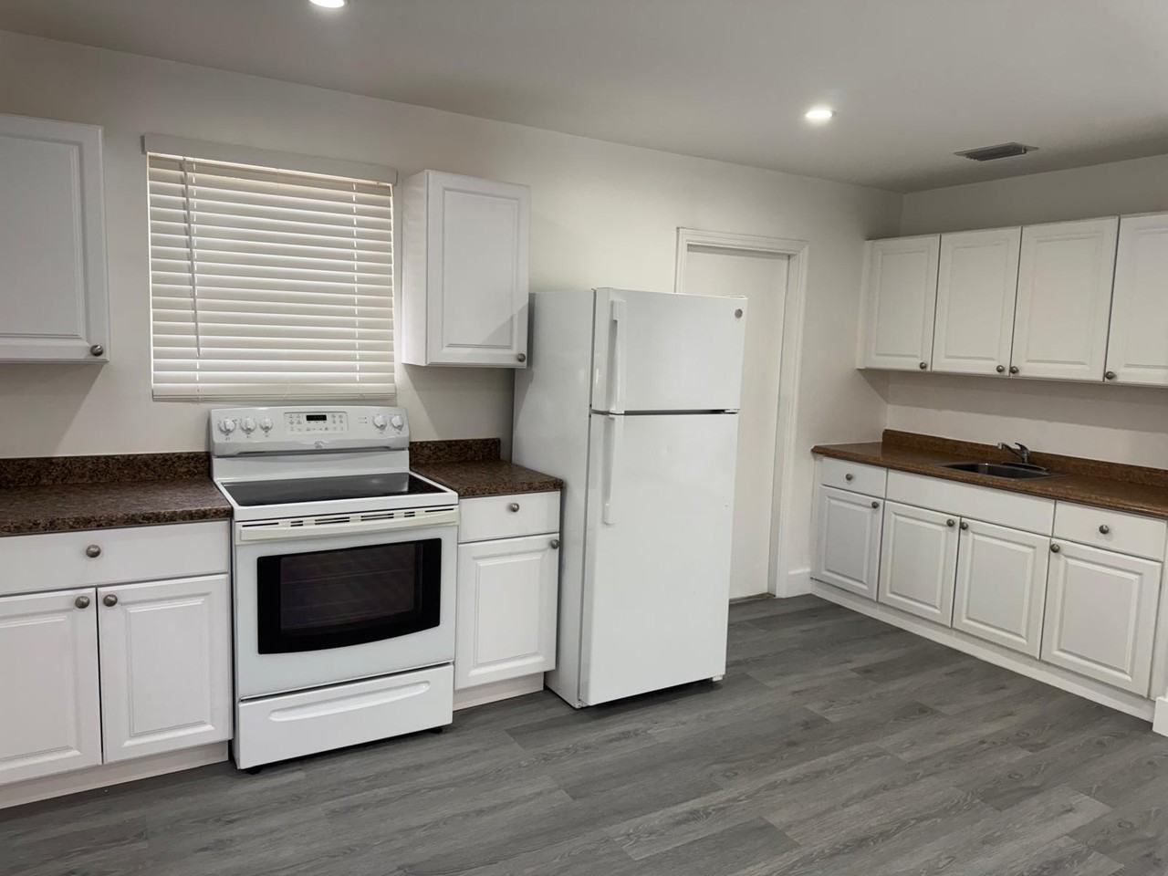 4550 Swst - Photo 7 of 12