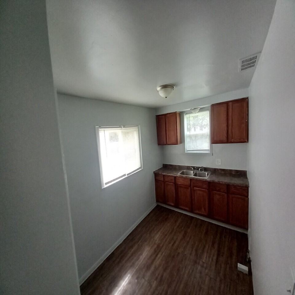 9221 Burt Rd - Photo 6 of 10