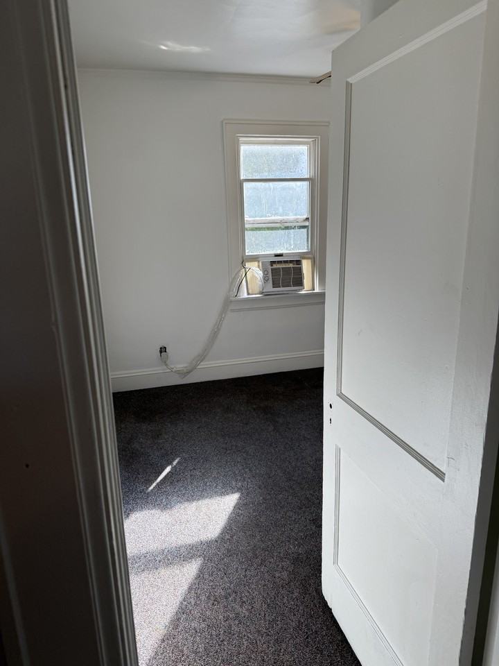 1007 Grant St #B - Photo 6 of 20