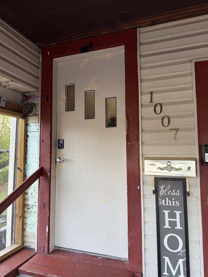 1007 Grant St #B - Photo 2 of 20