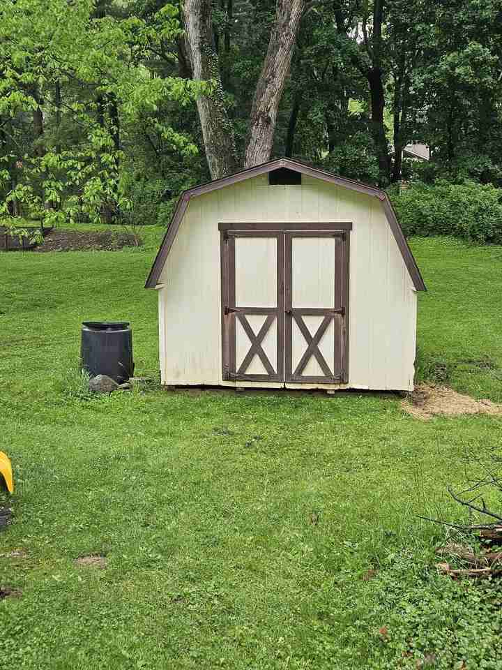 3570 Franklin Rd - Photo 3 of 8